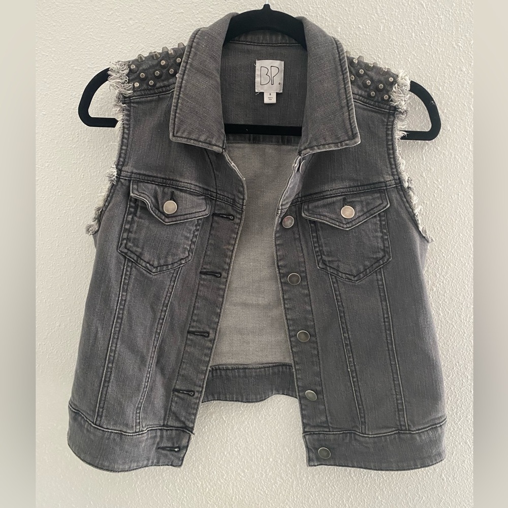 BP medium studded vest